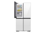 Bespoke 29 cu. ft. 4-Door Flex™ Refrigerator with Beverage Center™ & Customizable Door Panels in White Glass - Image 3