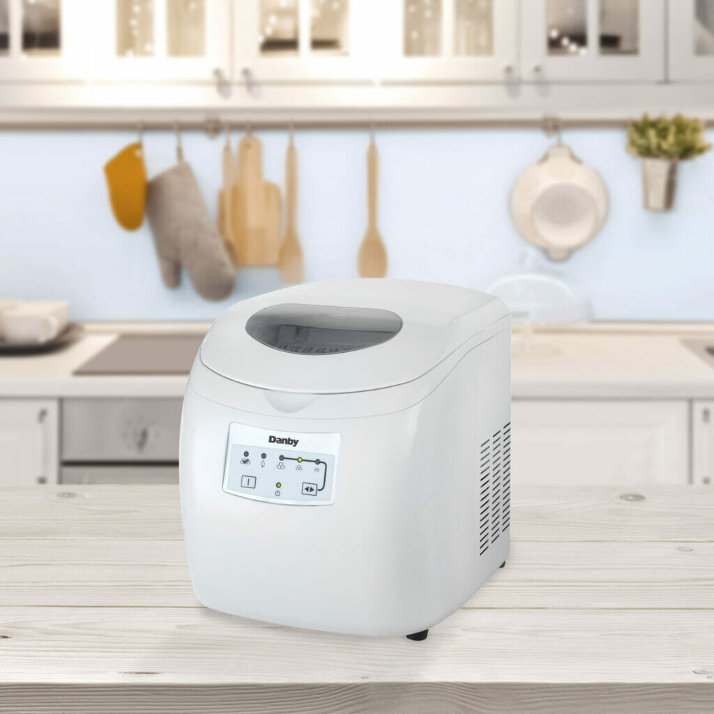 25 lbs. Countertop Ice Maker in White - Image 7
