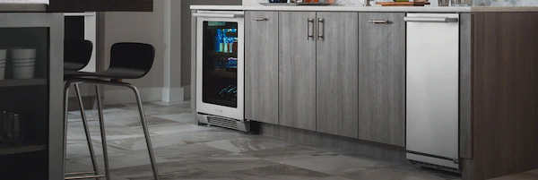 15" Ice Maker with Right Hinge Door - Image 6